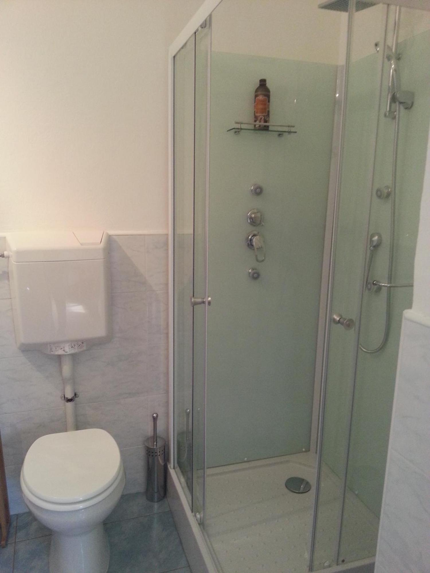 Gira Guest House Como Rom bilde