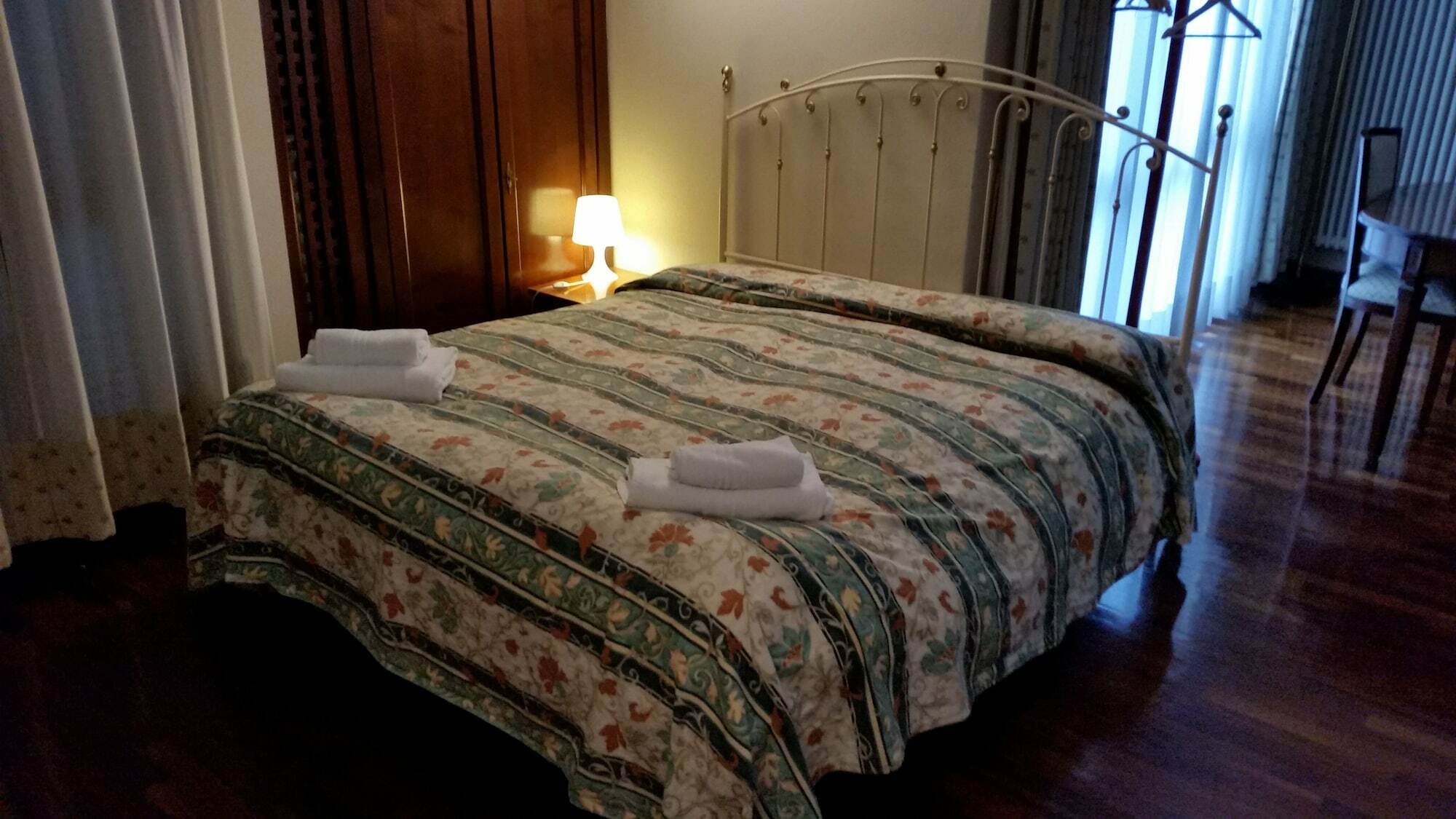 Gira Guest House Como Eksteriør bilde